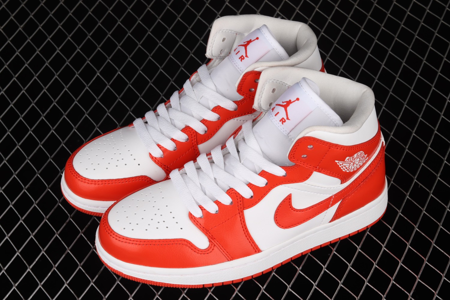 Jordan 1 Mid Syracuse (W) BQ6472-116