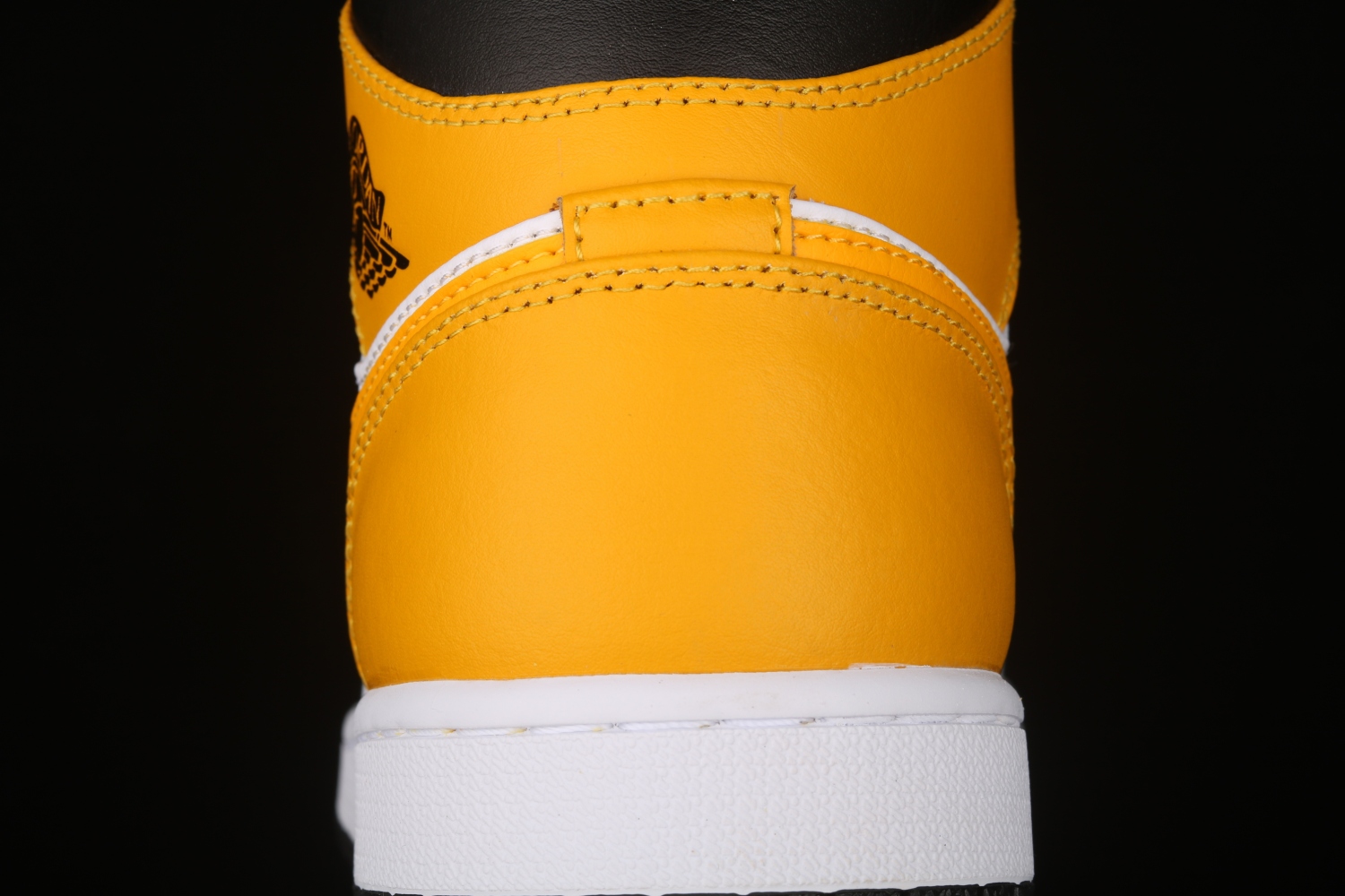 Jordan 1 Mid University Gold 554724-170