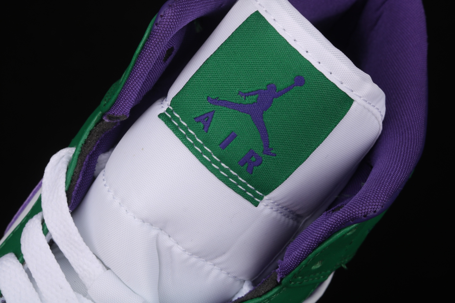 Jordan 1 Mid Incredible Hulk 554724-300