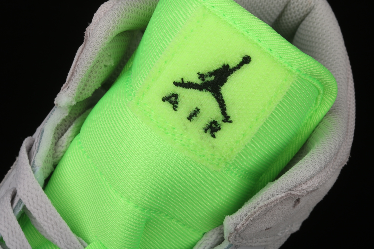 Jordan 1 Mid Vast Grey Ghost Green (W) CV3018-001