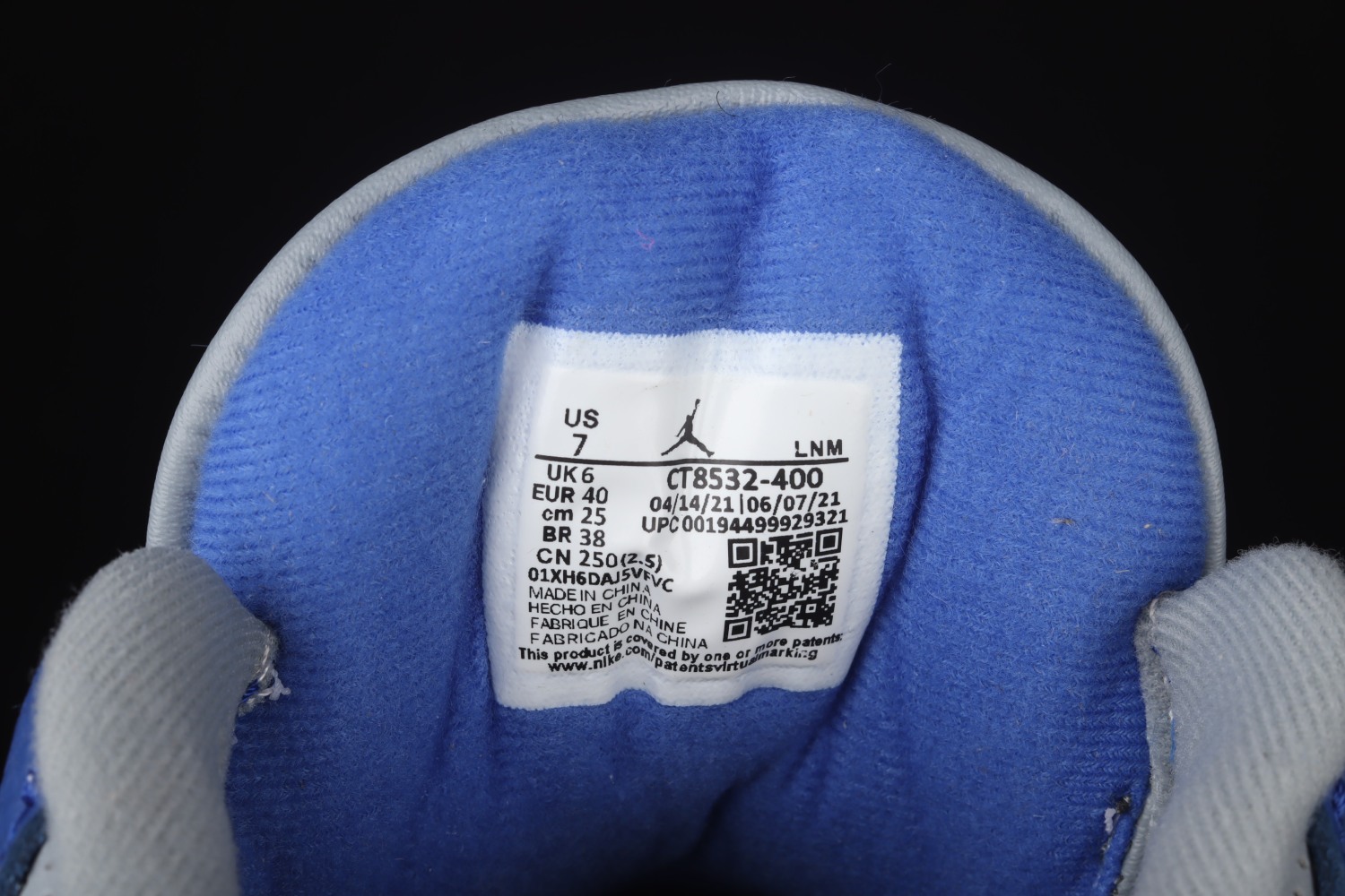 Jordan 3 Retro Varsity Royal Cement CT8532-400