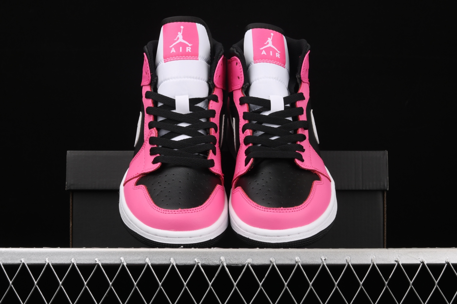 Jordan 1 Mid Pinksicle (GS) 555112-002