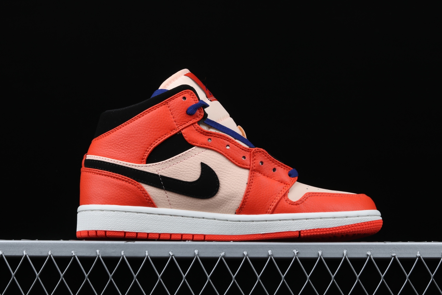 Jordan 1 Mid Team Orange Black 852542-800