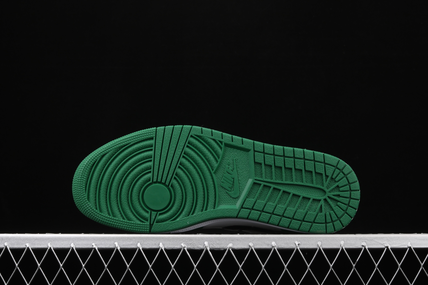 Jordan 1 Low Pine Green 553558-301