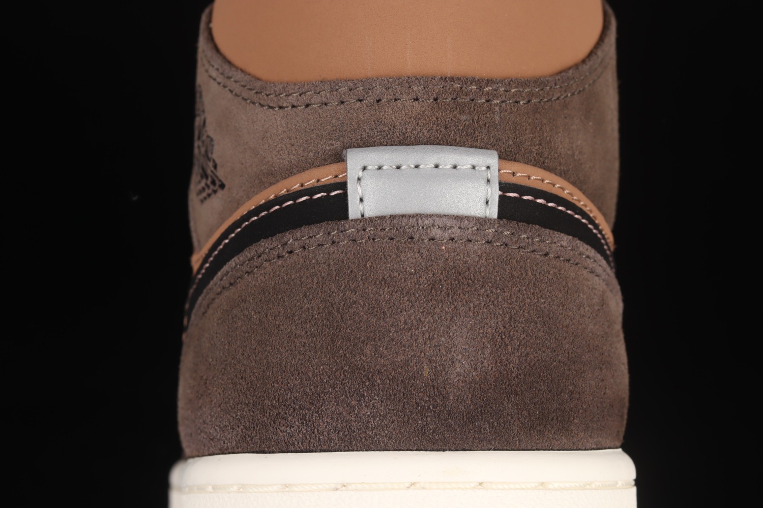 Jordan 1 Mid SE Dark Chocolate DC7294-200