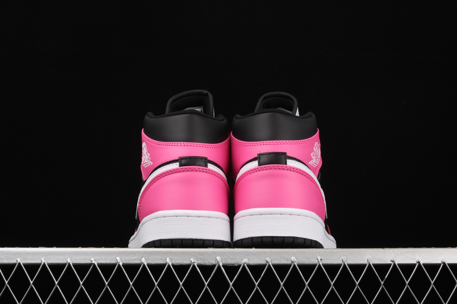 Jordan 1 Mid Pinksicle (GS) 555112-002