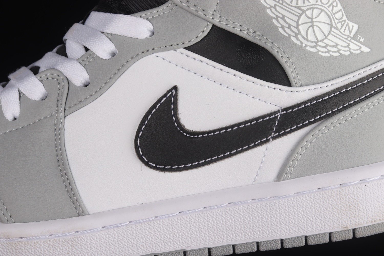 Jordan 1 Mid Light Smoke Grey Anthracite 554724-078