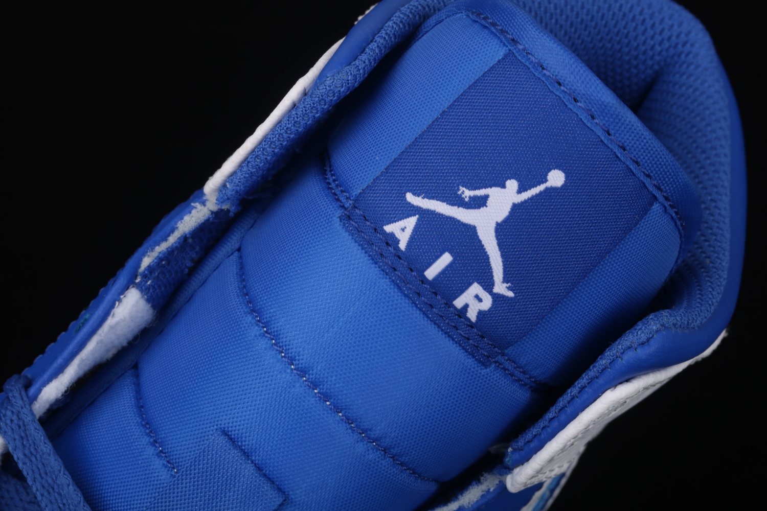 Jordan 1 Mid Hyper Royal 554724-114