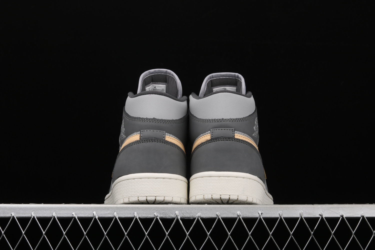 Jordan 1 Mid Grey Onyx (W) BQ6472-020