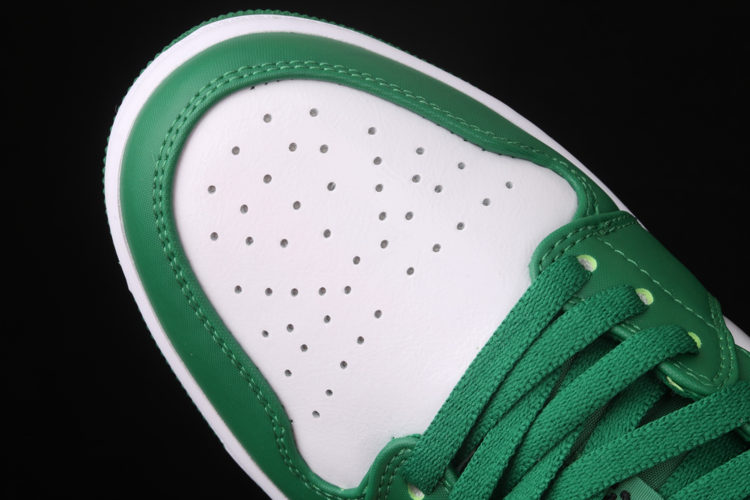 Jordan 1 Low Pine Green 553558-301