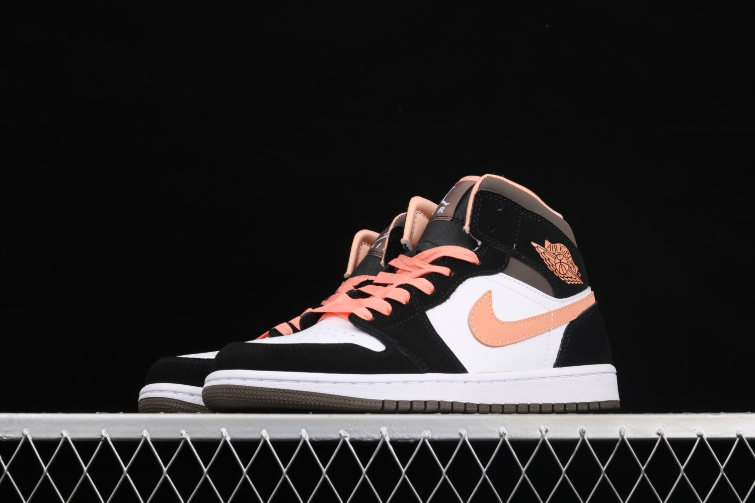 Jordan 1 Mid Peach Mocha (W) DH0210-100