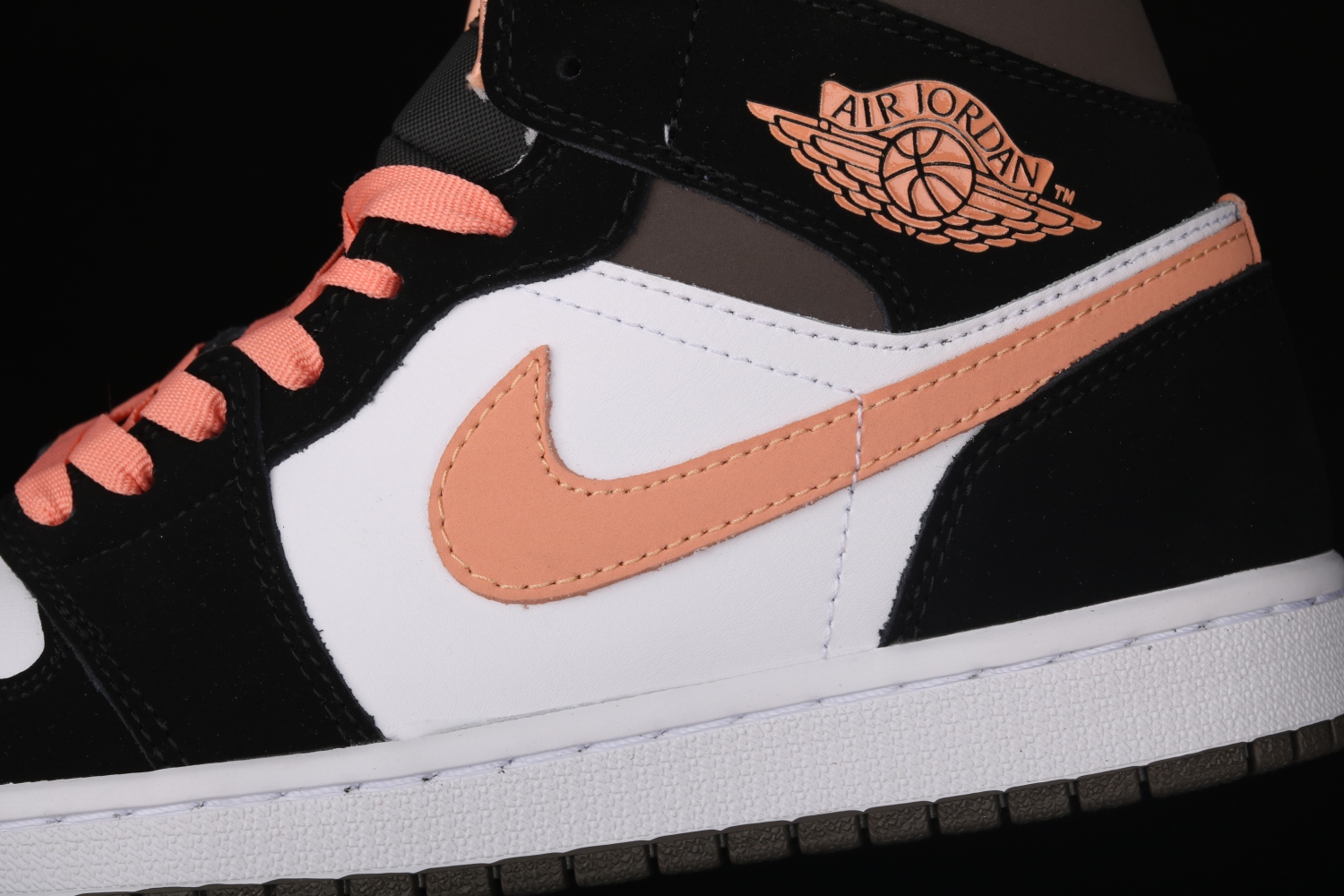 Jordan 1 Mid Peach Mocha (W) DH0210-100
