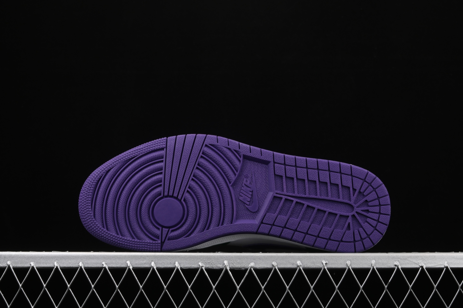 Jordan 1 Mid Incredible Hulk 554724-300