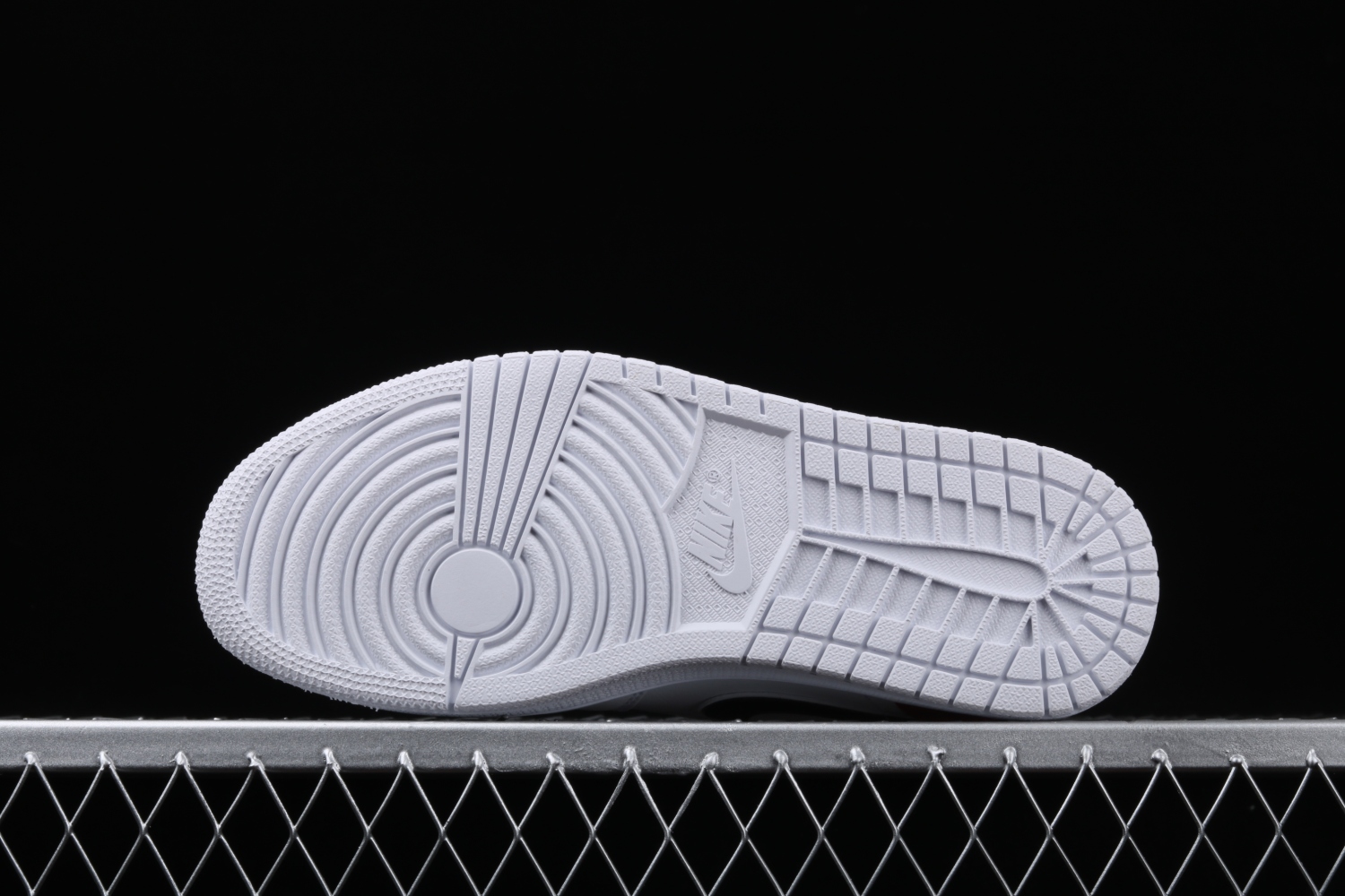 Jordan 1 Mid White Black Gym Red 554724-116