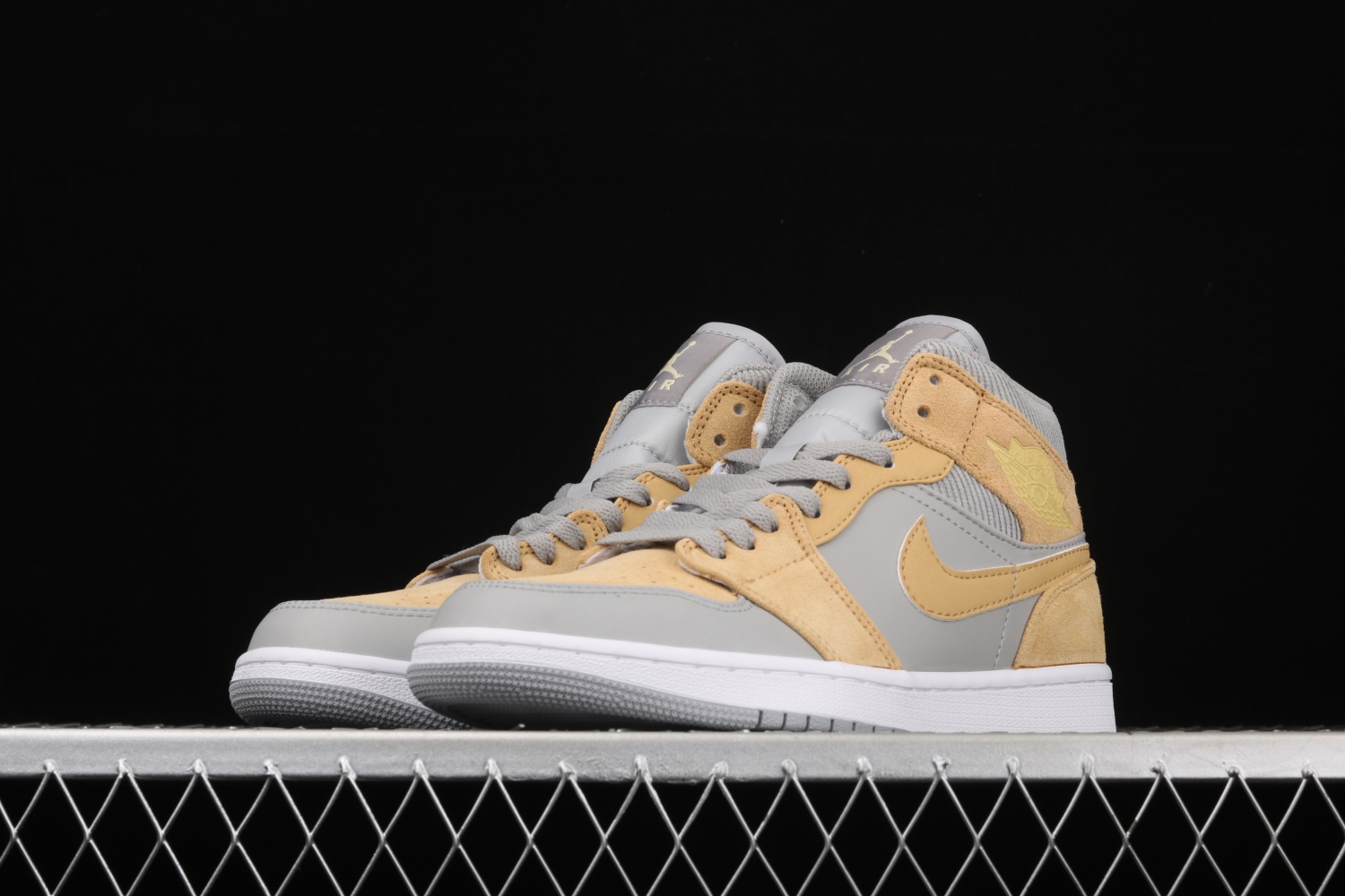 Jordan 1 Mid Mixed Textures Yellow DA4666-001