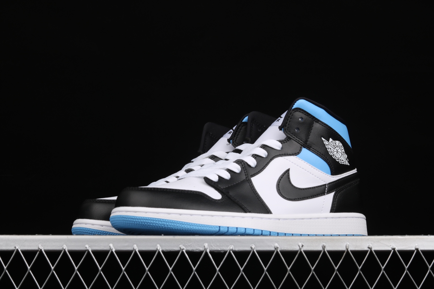 Jordan 1 Mid University Black White (W) BQ6472-102