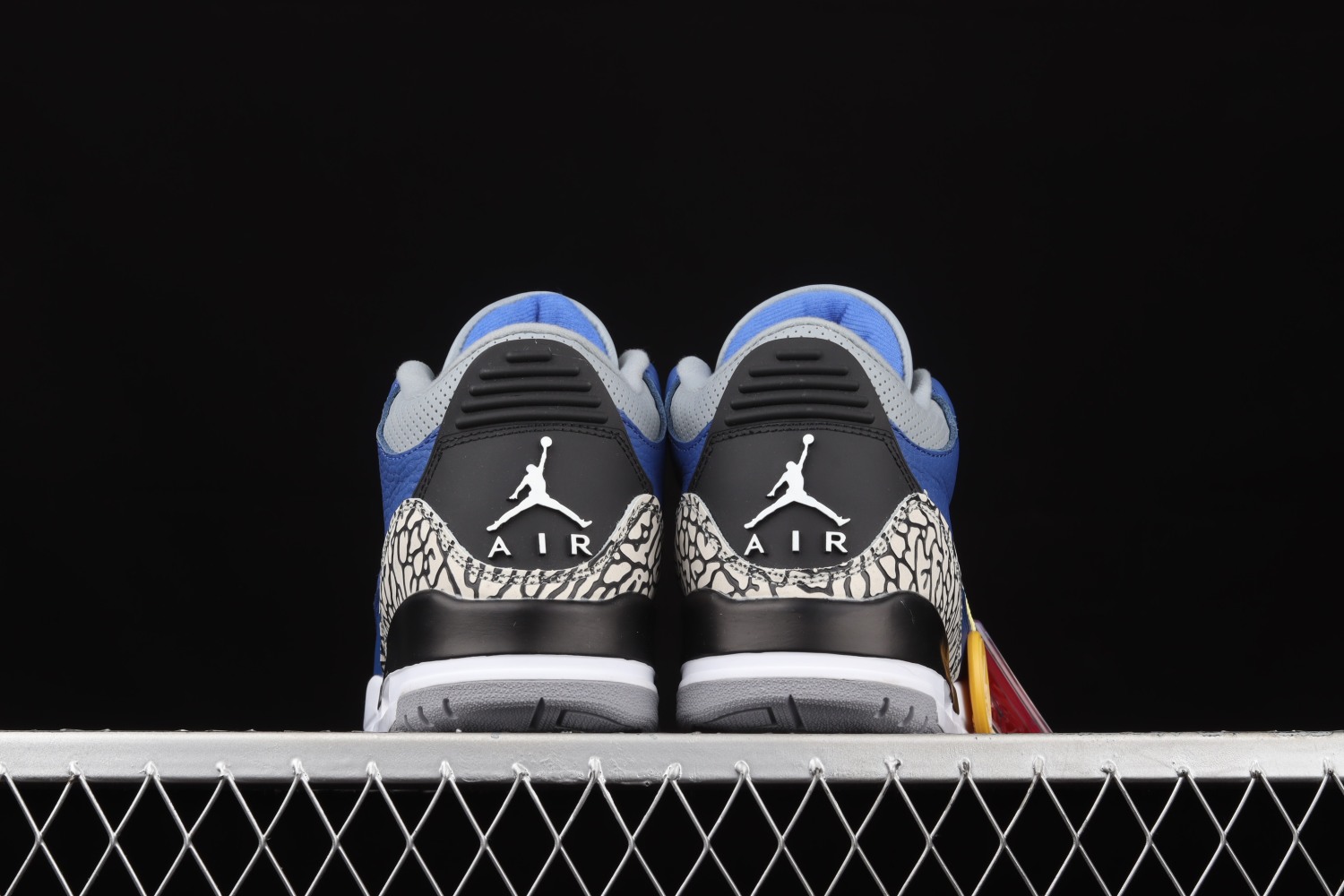 Jordan 3 Retro Varsity Royal Cement CT8532-400