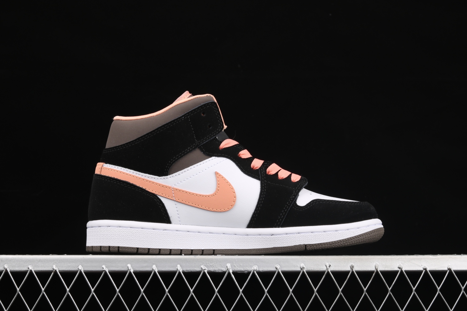 Jordan 1 Mid Peach Mocha (W) DH0210-100