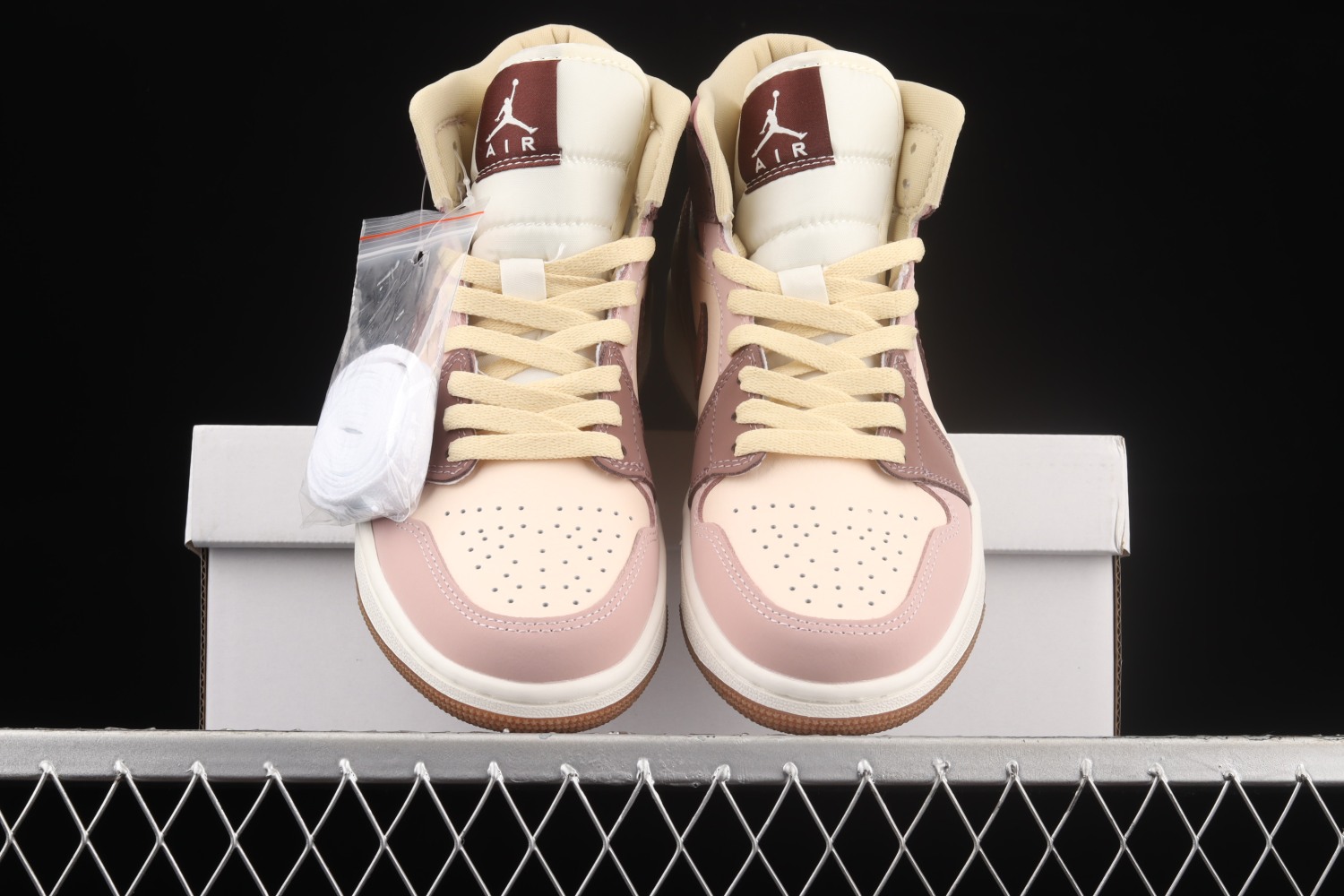 Jordan 1 Mid SE Dark Pony Smoky Mauve (W) DO7440-821