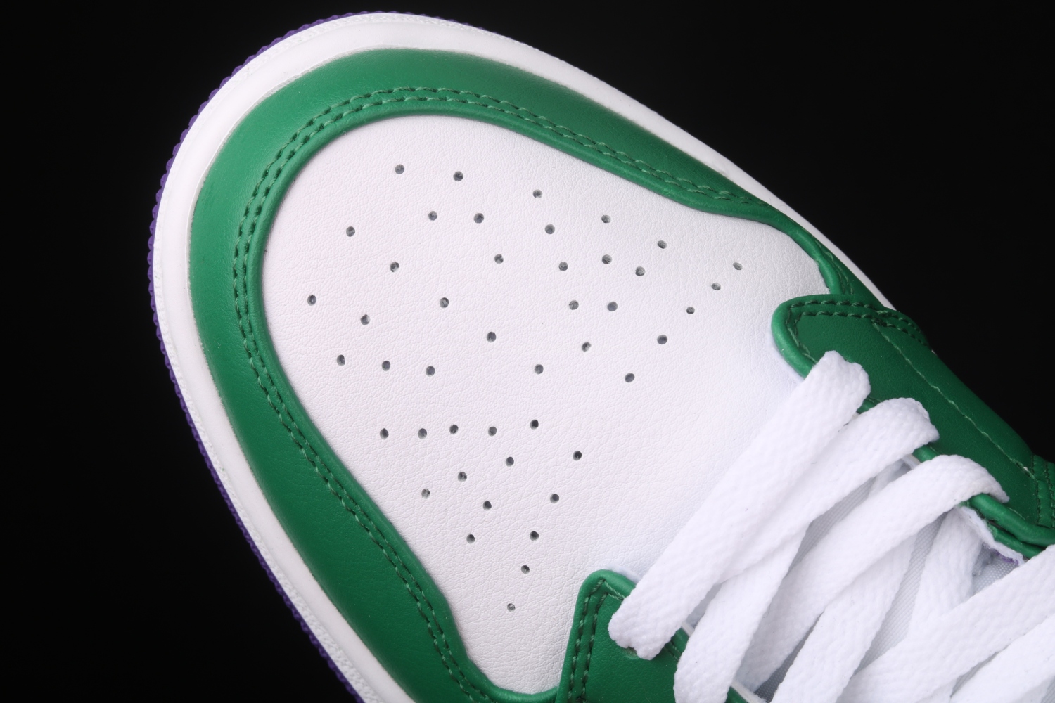 Jordan 1 Mid Incredible Hulk 554724-300