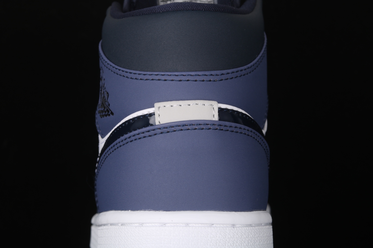 Jordan 1 Mid Obsidian Sanded Purple  554724-445