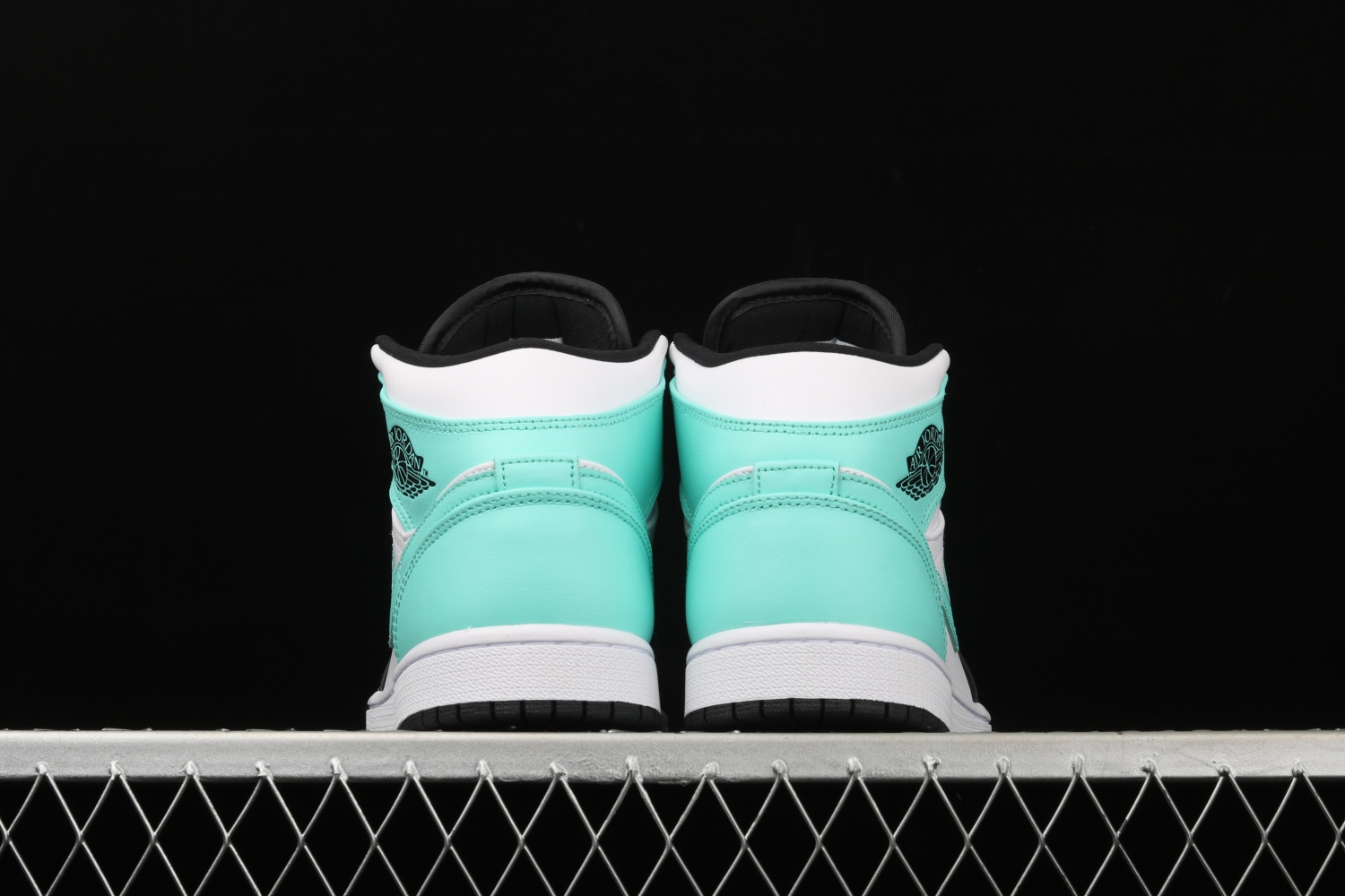 Jordan 1 Mid Tropical Twist Igloo 554724-132