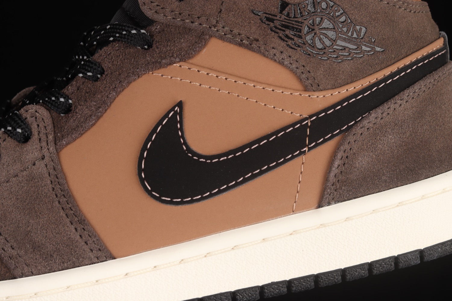 Jordan 1 Mid SE Dark Chocolate DC7294-200