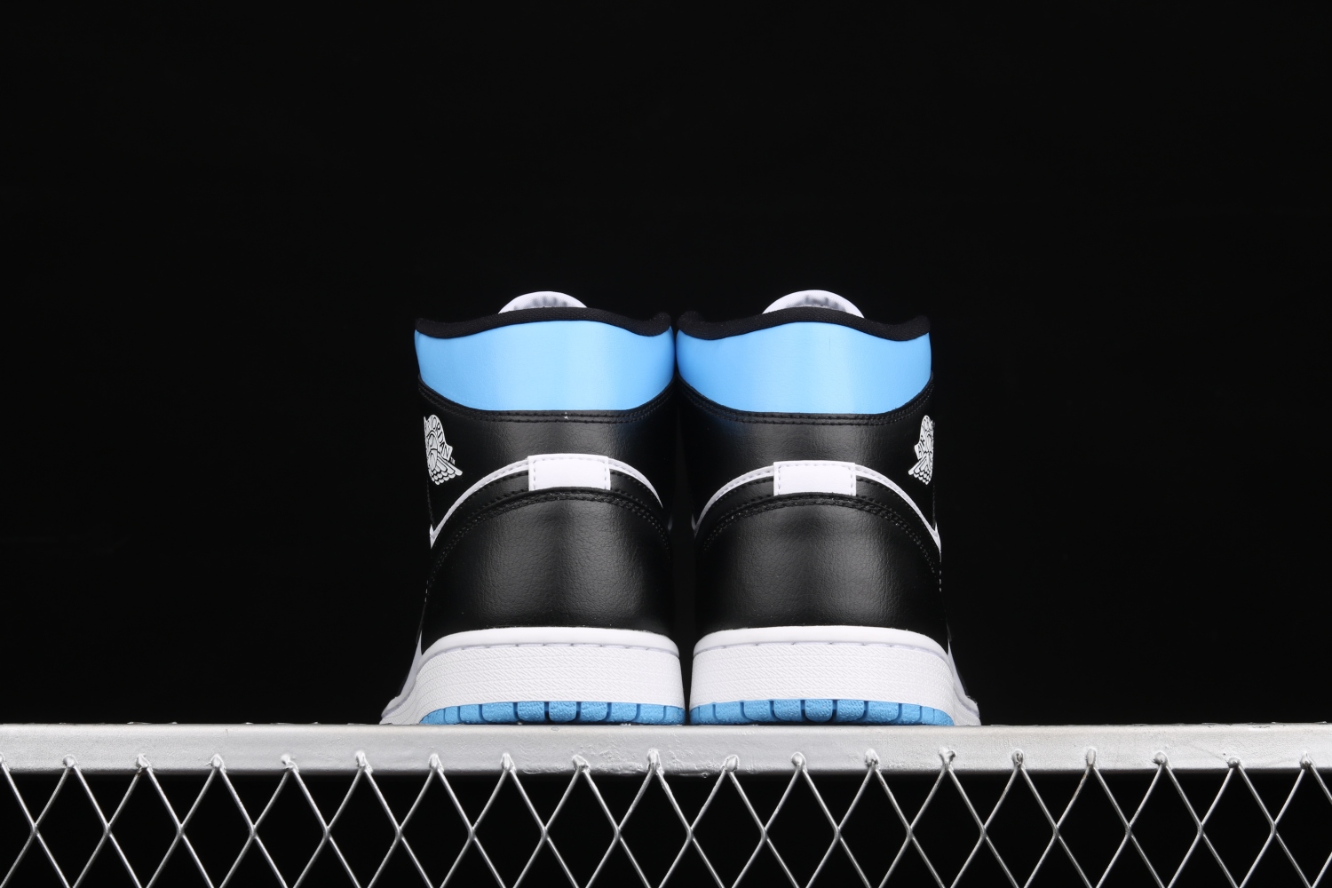 Jordan 1 Mid University Black White (W) BQ6472-102