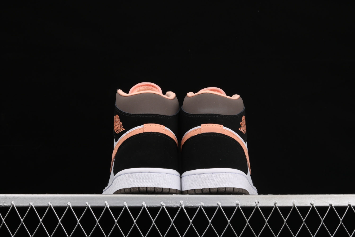 Jordan 1 Mid Peach Mocha (W) DH0210-100