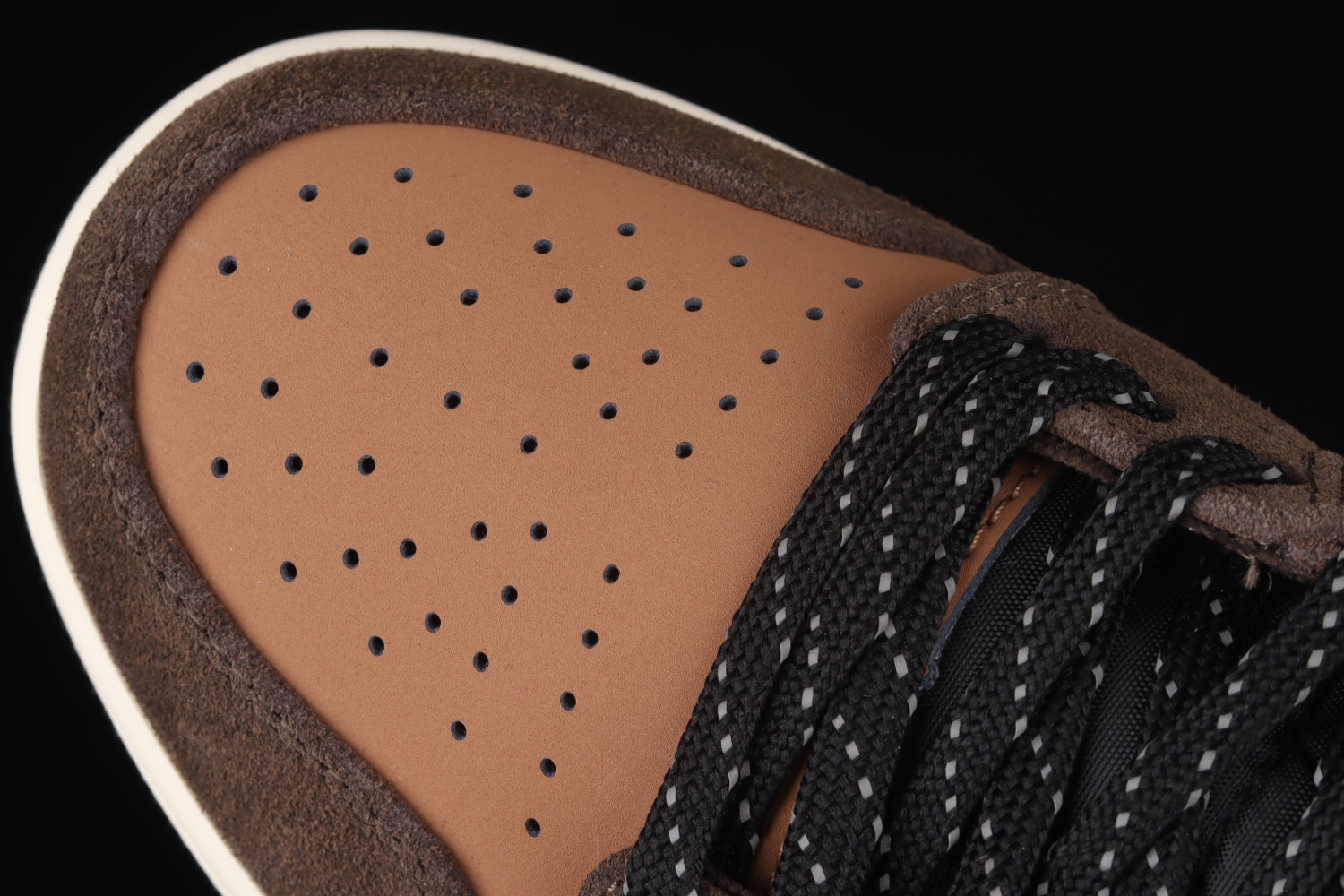 Jordan 1 Mid SE Dark Chocolate DC7294-200