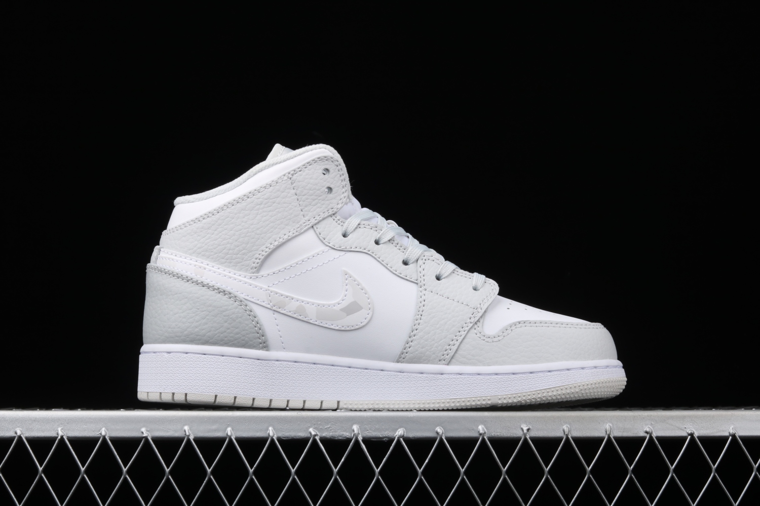Jordan 1 Mid Grey Camo (GS) DD3235-100