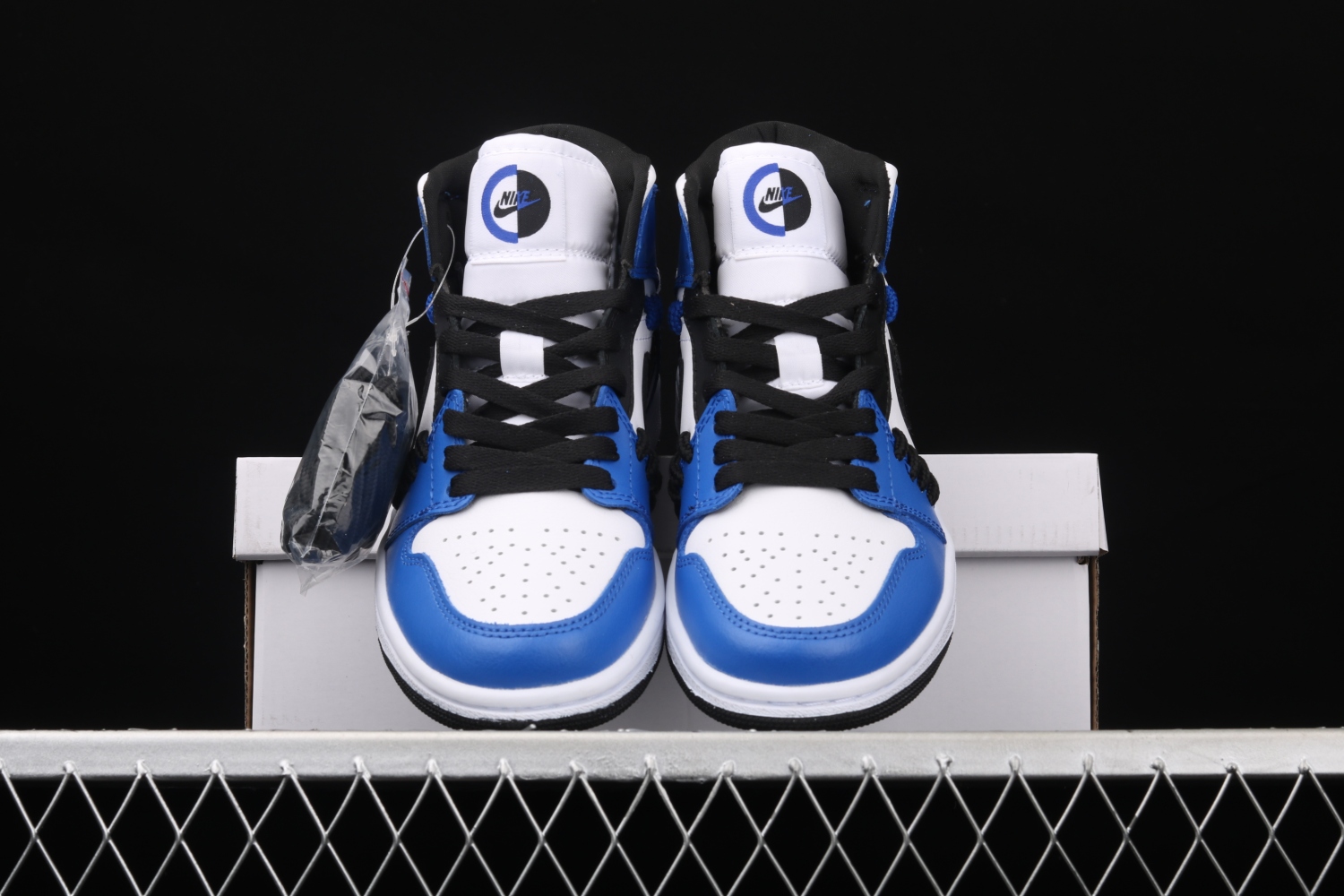 Jordan 1 Mid Sisterhood (W) CV0152-401