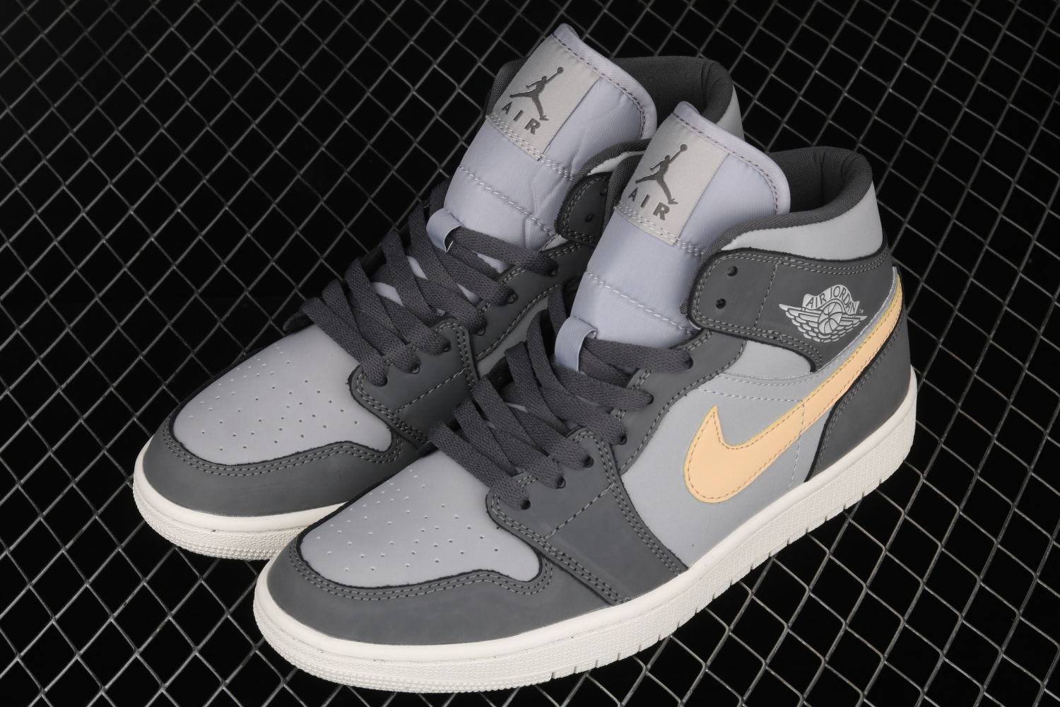 Jordan 1 Mid Grey Onyx (W) BQ6472-020
