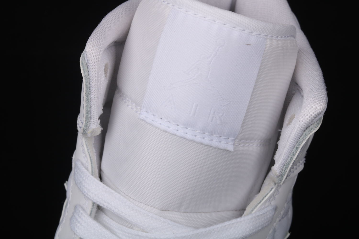 Jordan 1 Mid Quilted White (W) DB6078-100