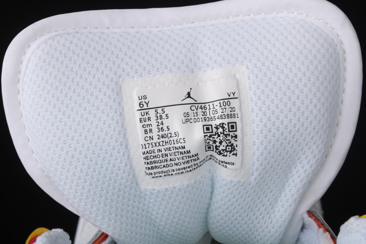 Jordan 1 Mid SE Edge Glow (TD) CV4611-100