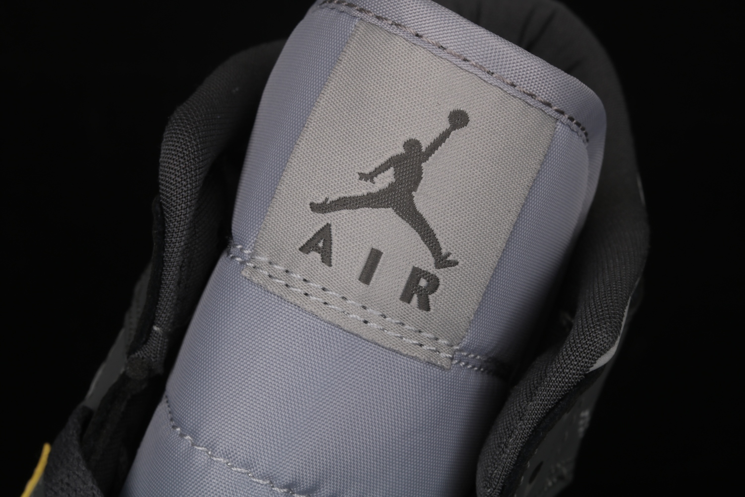 Jordan 1 Mid Grey Onyx (W) BQ6472-020