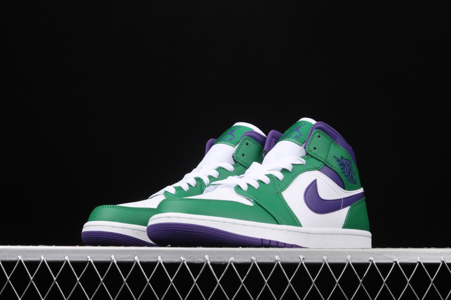 Jordan 1 Mid Incredible Hulk 554724-300