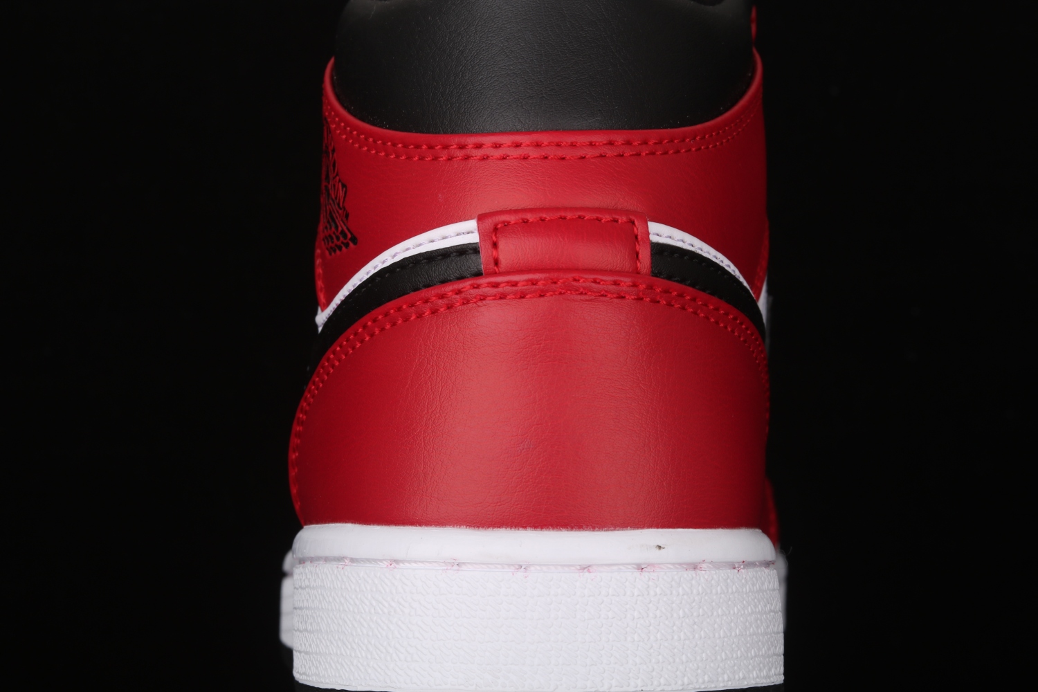 Jordan 1 Mid Chicago Toe 554724-069