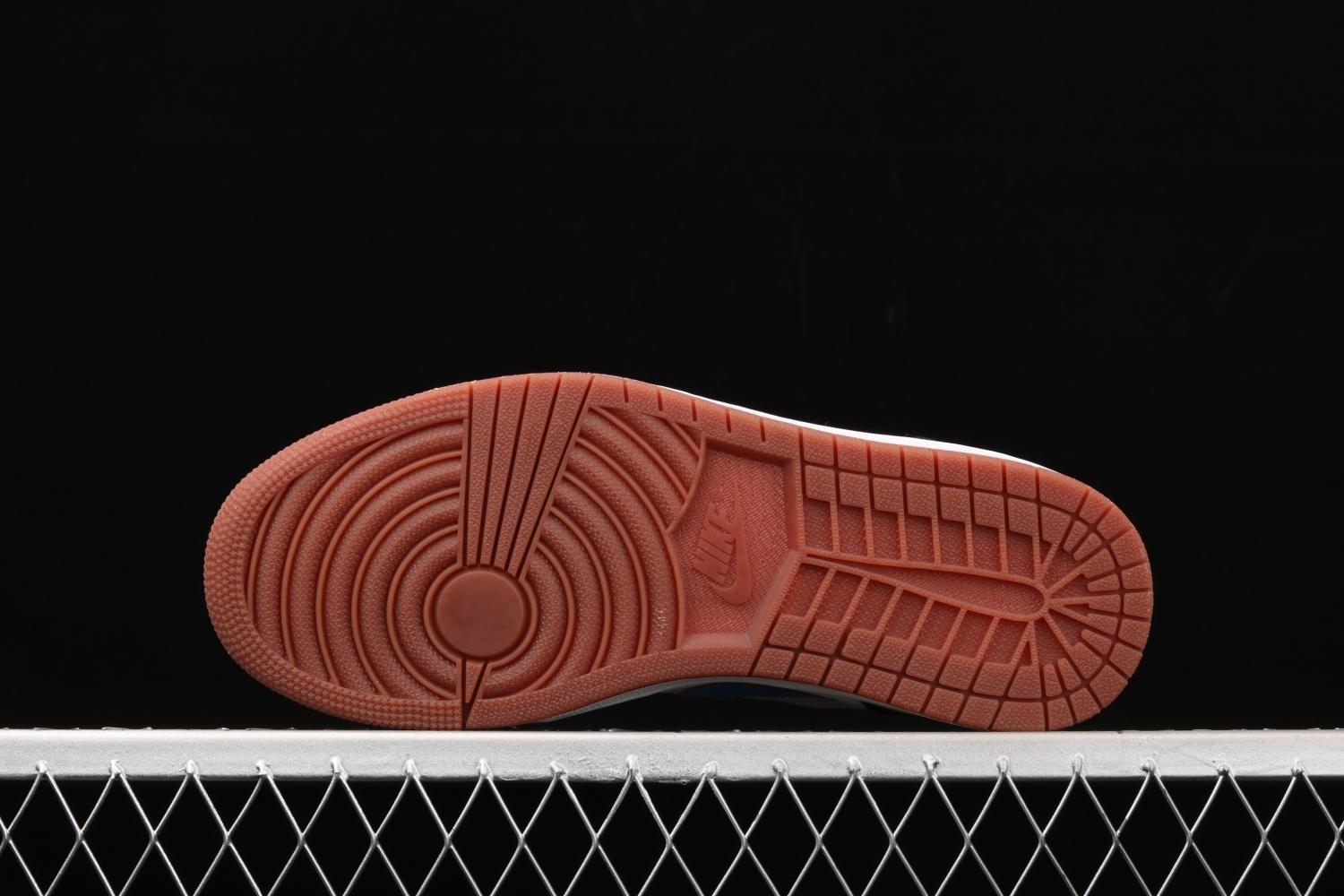 Jordan 1 Mid Let(Her)Man (W) DC1426-100