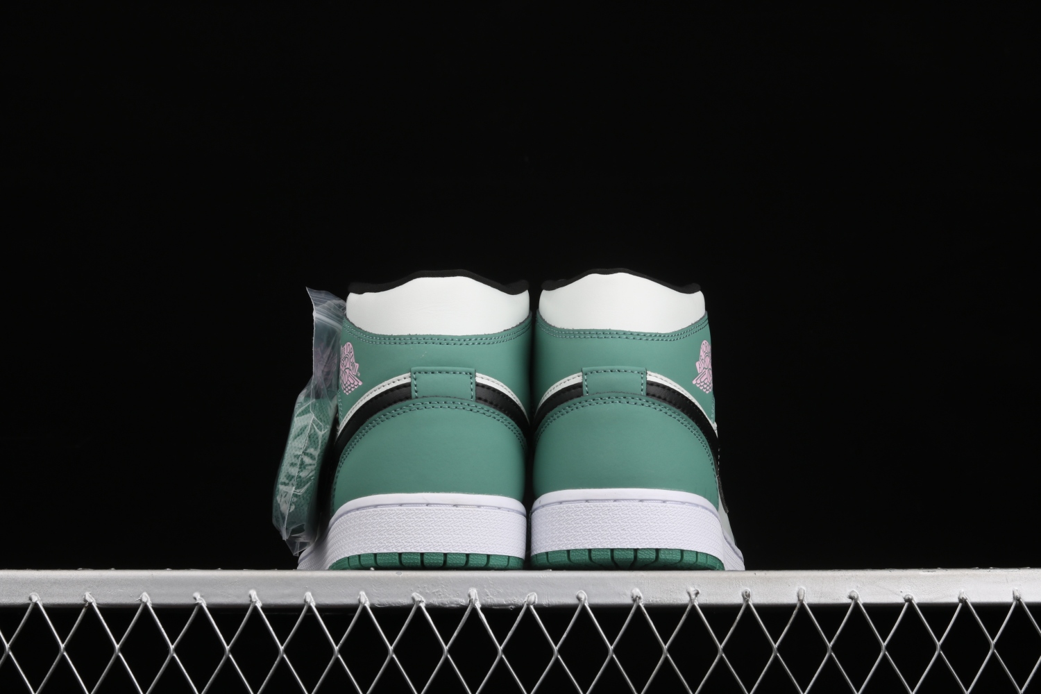 Jordan 1 Mid Dutch Green (W) CZ0774-300