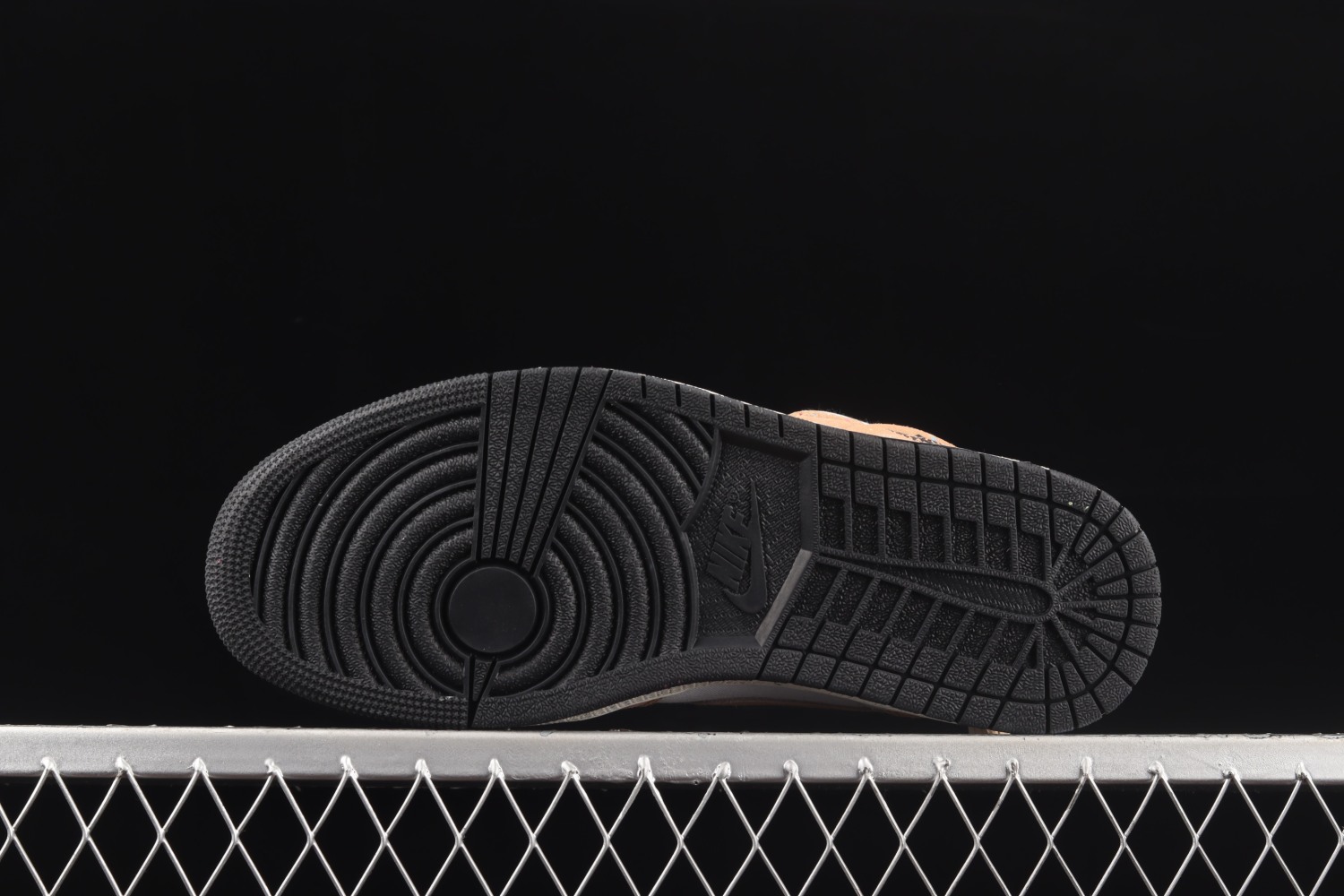 Jordan 1 Mid SE Brushstroke DA8005-100