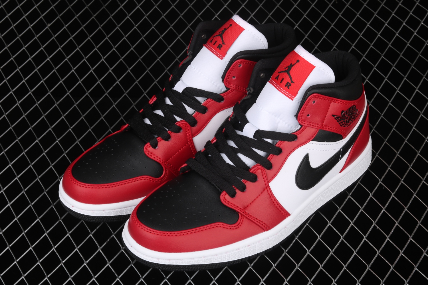 Jordan 1 Mid Chicago Toe 554724-069