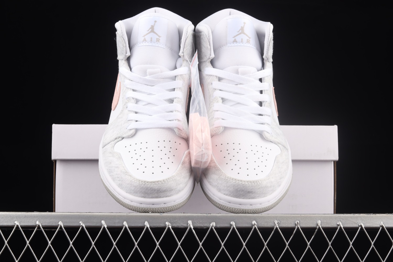 Jordan 1 Mid SE Light Iron Ore (W) DN4045-001