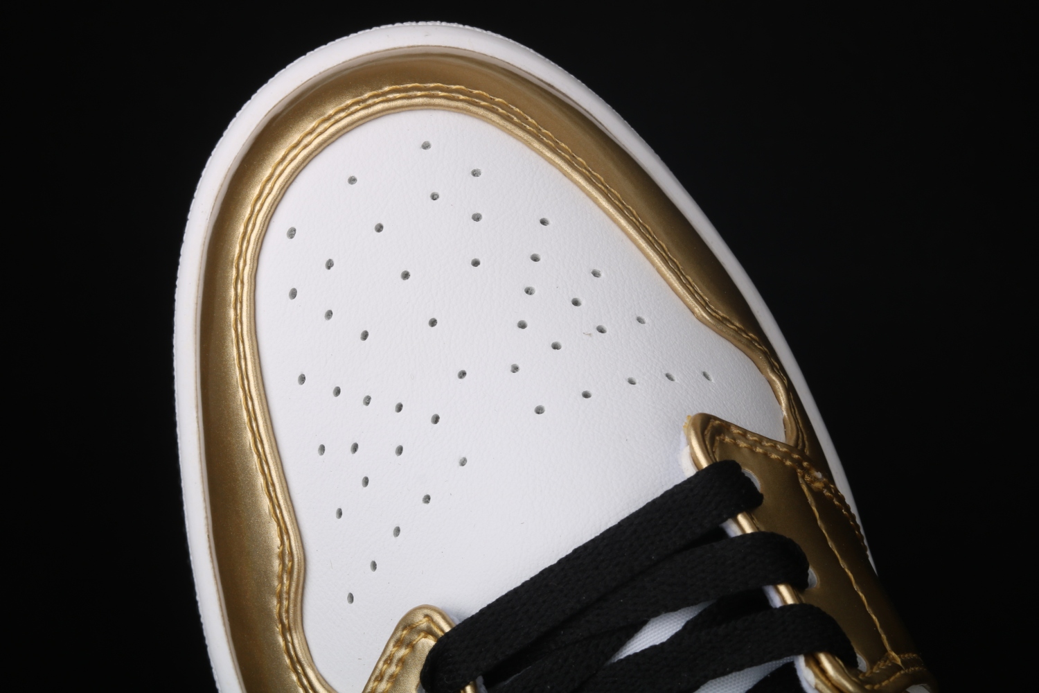 Jordan 1 Mid Metallic Gold Black White DC1419-700