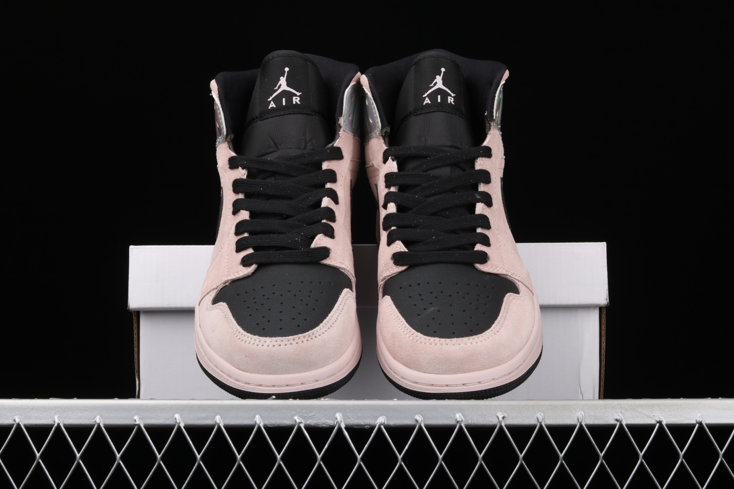 Jordan 1 Mid Dirty Powder Iridescent (W)  BQ6472-602