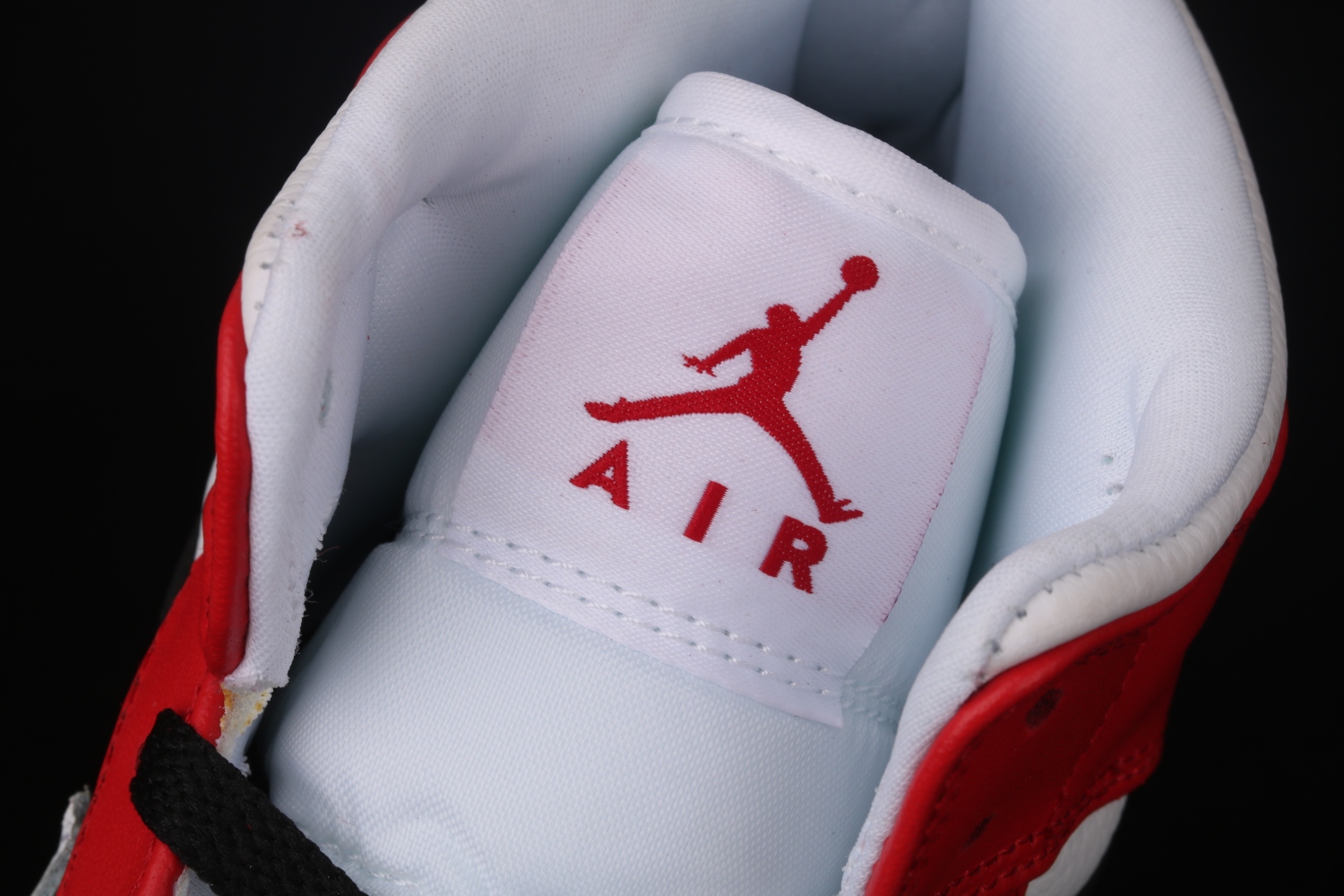 Jordan 1 Mid Gym Red Black (W) BQ6472-601