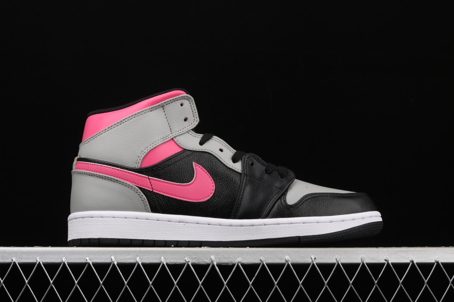 Jordan 1 Mid Pink Shadow 555724-059