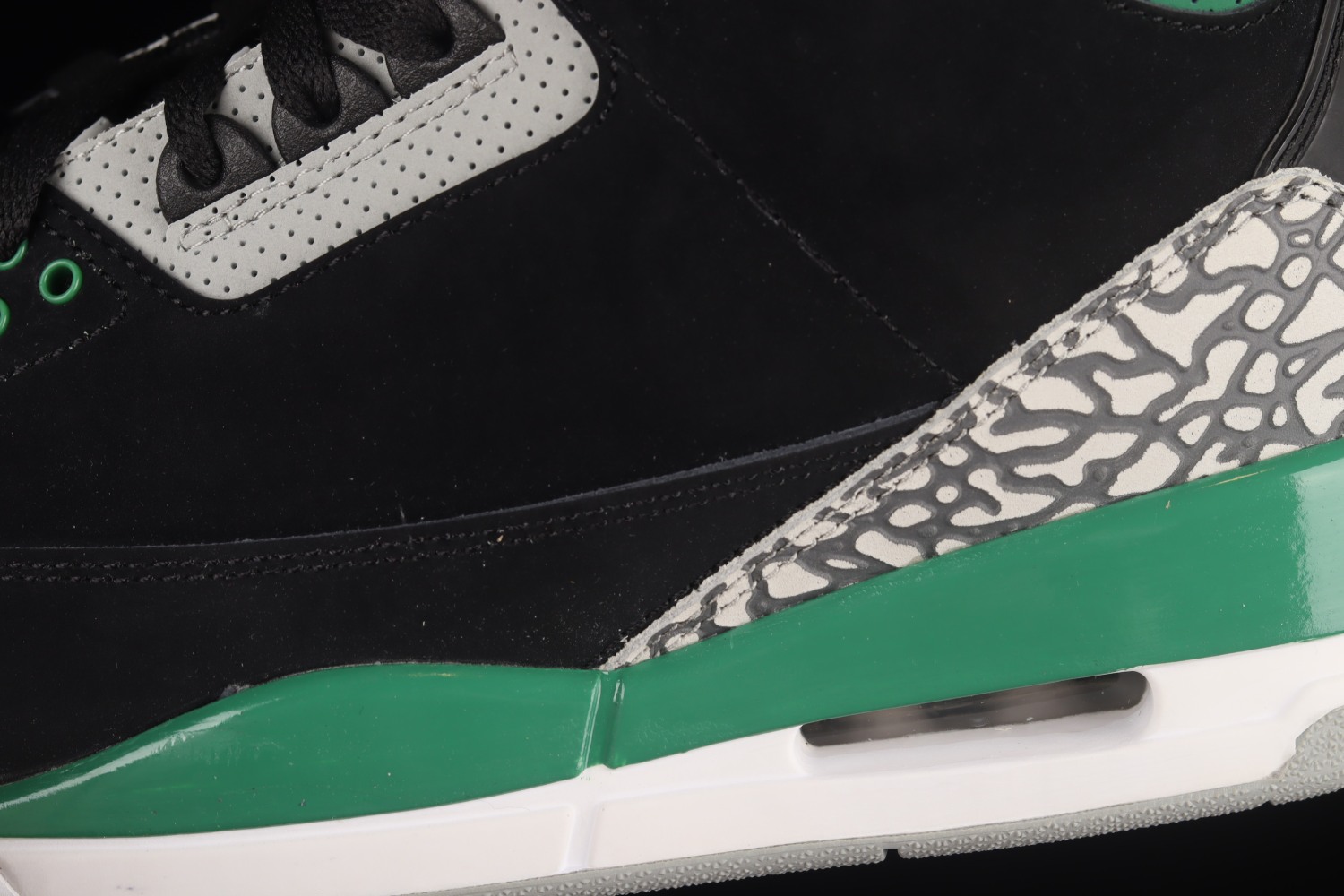 Jordan 3 Retro Pine Green CT8532-030