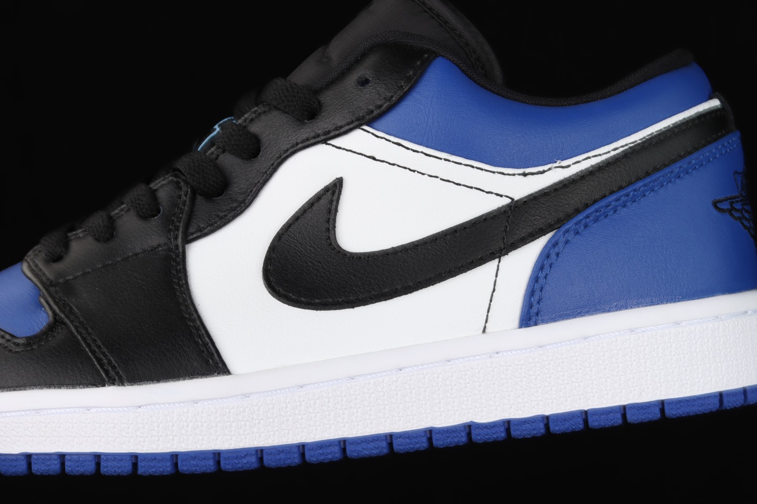 Jordan 1 Low Royal Toe CQ9446-400