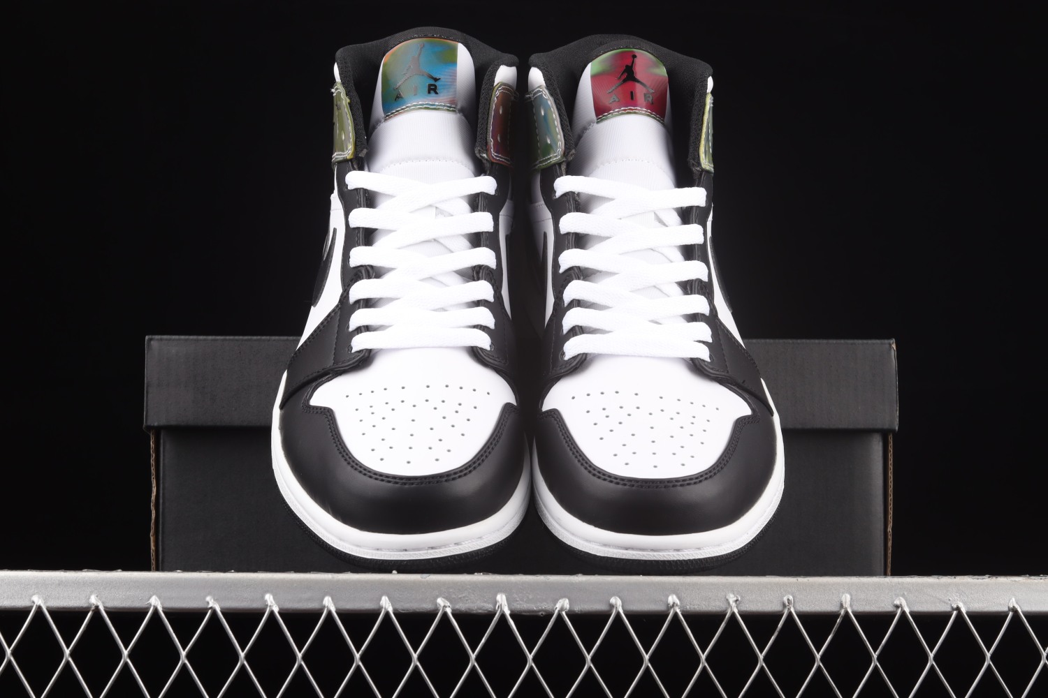 Jordan 1 Mid SE Heat Reactive (PS) DM7802-100